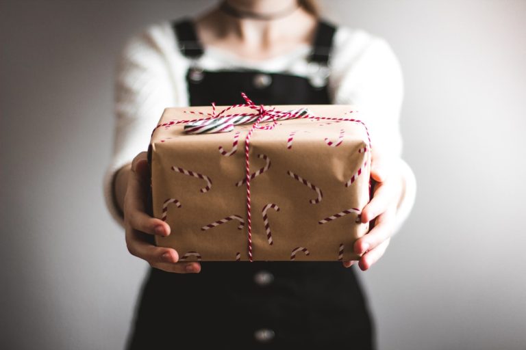 10 smarte Geschenkideen unter 15 Euro, die überraschen